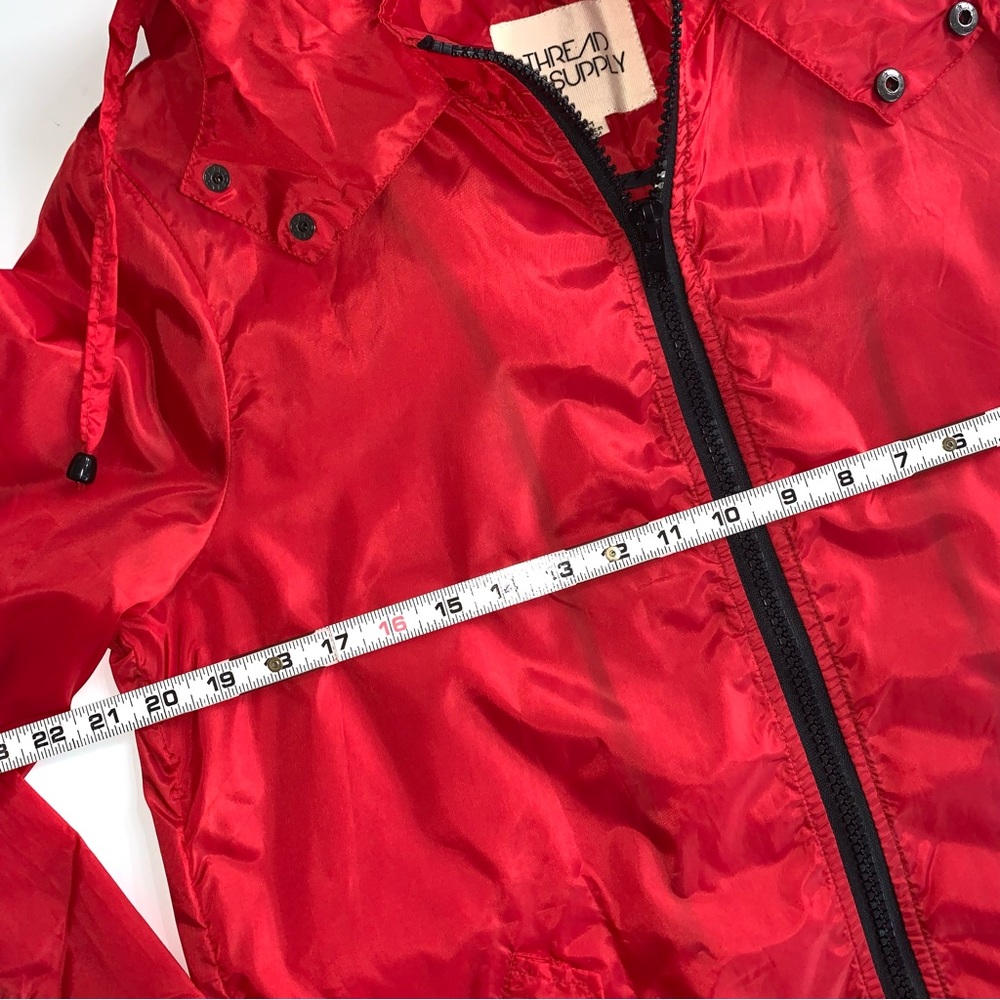 Thread & Supply Red Hooded Windbreaker Lightweight Jacket Size Medium - Picture 7 of 12